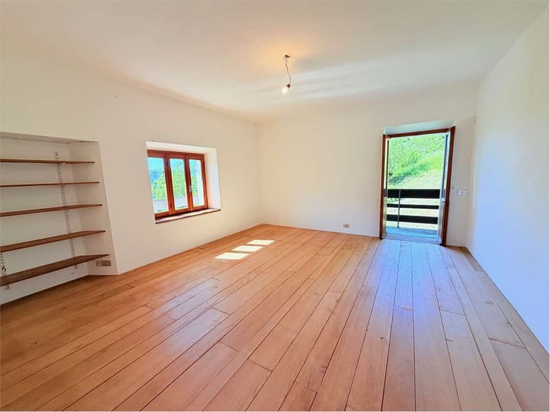 Curata casa di campagna in una posizione soleggiata e riservata con sp (12)