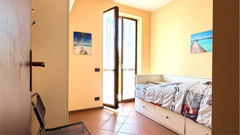 DIRETTAMENTE SUL LAGO!!! Appartamento molto curato in una posizione so (9)