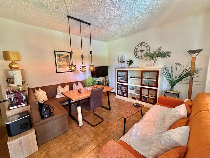 Grazioso bilocale con terrazza, piscina e garage (2)