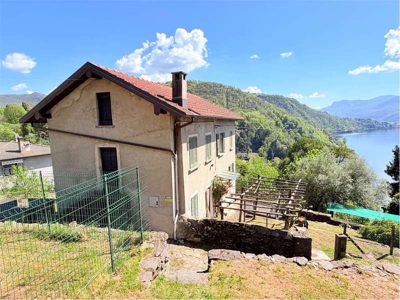 Casa indipendente da ristrutturare in posizione soleggiata e tranquill (1)