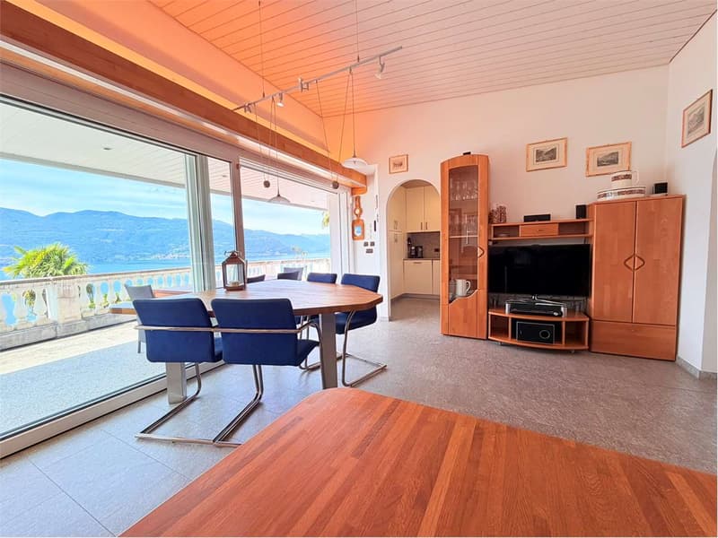 Casa indipendente completamente ristrutturata su un unico livello con (3)
