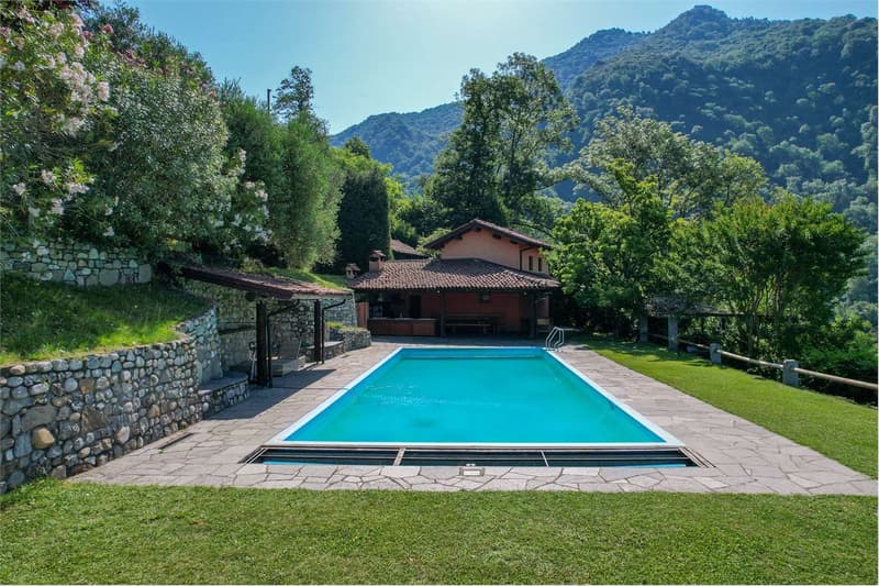 Villa in affitto in posizione tranquilla e vicina al centro cittadino (8)