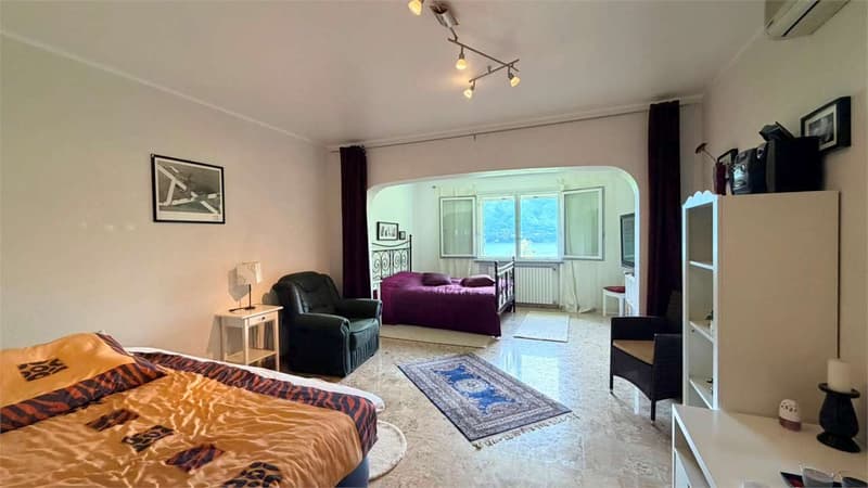 Esclusiva villa con splendida vista lago, piscina e assoluta privacy a (11)