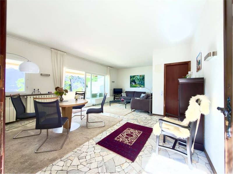 Splendido appartamento con terrazza in posizione soleggiata e tranquil (2)