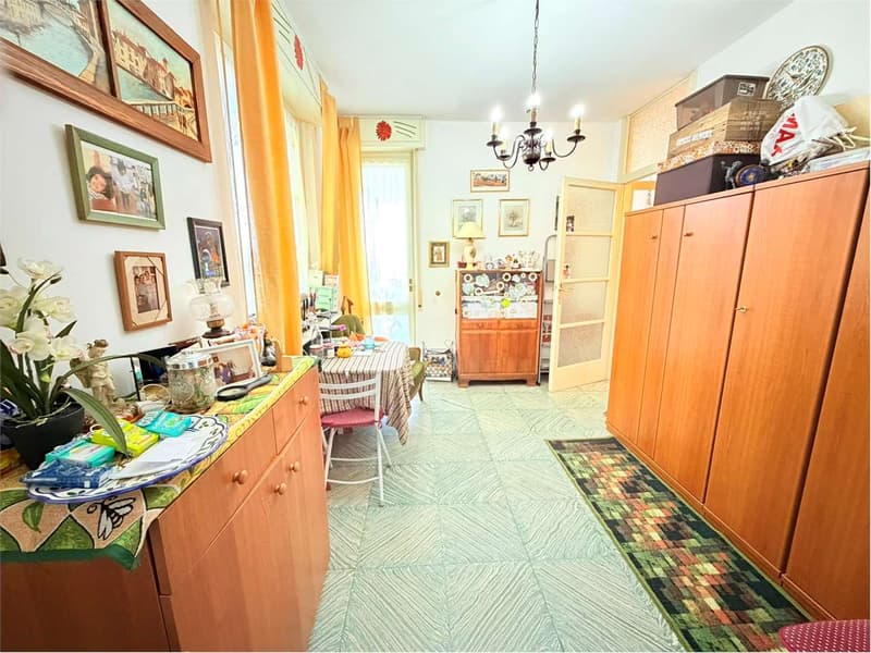 Bilocale d'angolo in posizione soleggiata e tranquilla esposta a sud c (5)