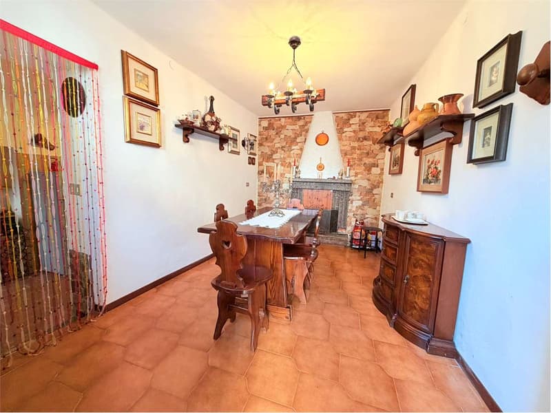 Bella casa di paese con terrazza e cortile interno in comune, in posiz (11)