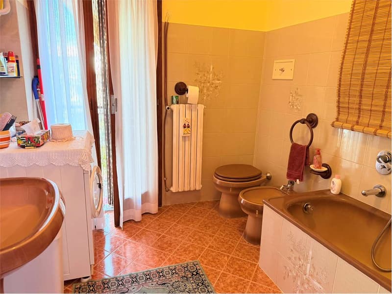 Bella casa di paese con terrazza e cortile interno in comune, in posiz (9)