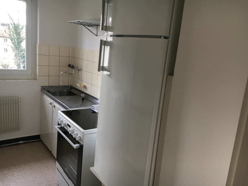 Helles WG-Zimmer im Zentrum von Wollishofen (15)