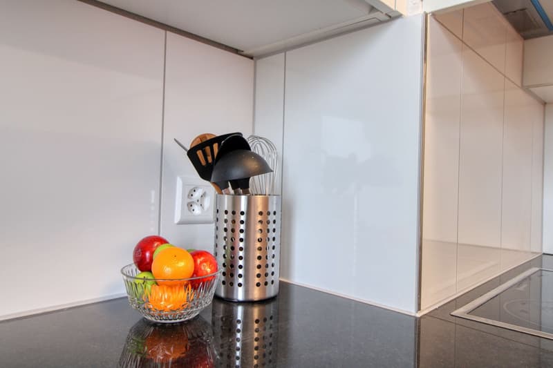 Möbliertes Zimmer in modernisierter Wohnung an top Lage (24)