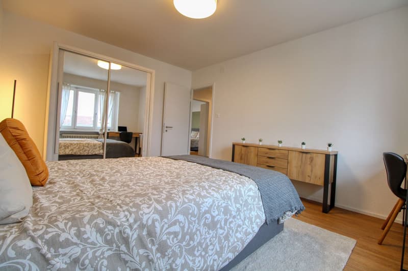 Möbliertes Zimmer in modernisierter Wohnung an top Lage (11)