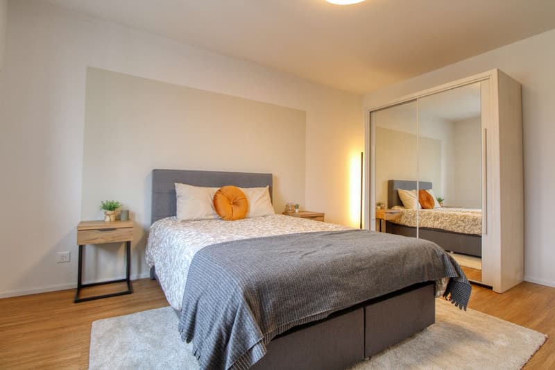 Möbliertes Zimmer in modernisierter Wohnung an top Lage (3)