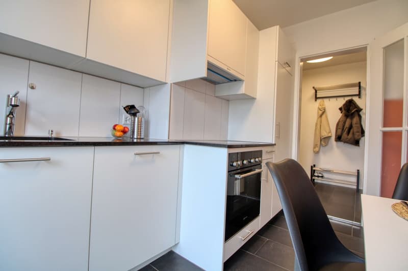 Möbliertes Zimmer in modernisierter Wohnung an top Lage (32)