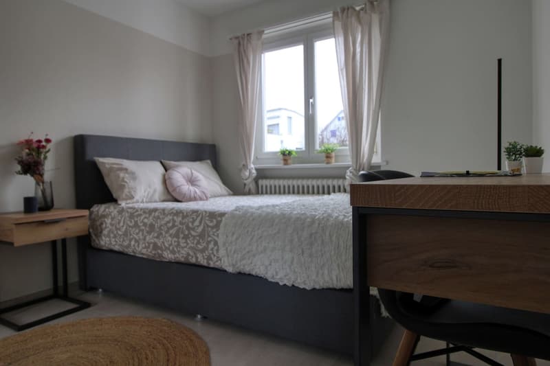 Möbliertes Zimmer in modernisierter Wohnung an top Lage (9)