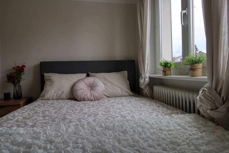 Möbliertes Zimmer in modernisierter Wohnung an top Lage (4)