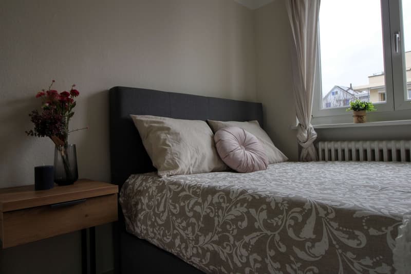 Möbliertes Zimmer in modernisierter Wohnung an top Lage (6)