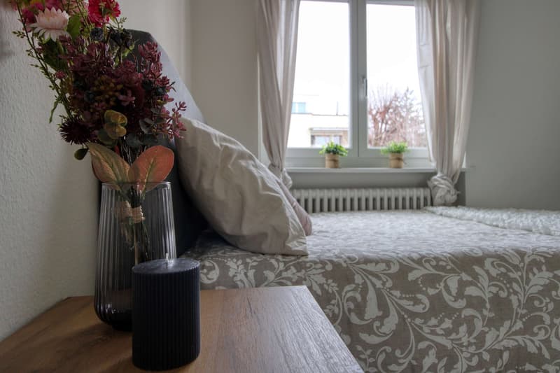 Möbliertes Zimmer in modernisierter Wohnung an top Lage (7)