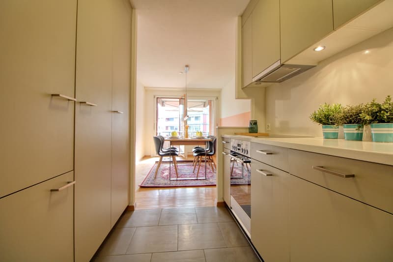 Cozy Single Room with Balcony in Zürich-Leimbach (3)