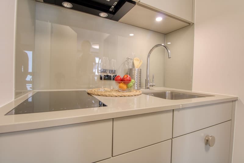 Furnished room in modernised apartment in a top location (7)