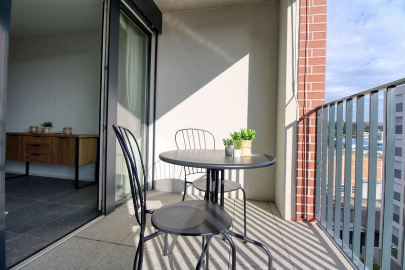 Appartement vivant spacieux à Crissier avec balcon privé (5)
