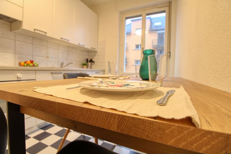 Eine moderne Coliving-Wohnung im lebhaften Wiedikon in Zürich (10)