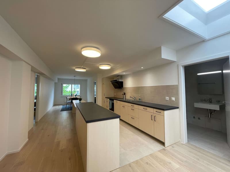 Bright & Modern Single Room in a Flat Share – Prilly (9)