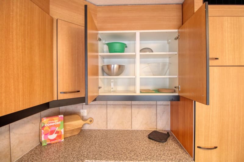 Cozy Single Room with Balcony in Champel, Genève (15)