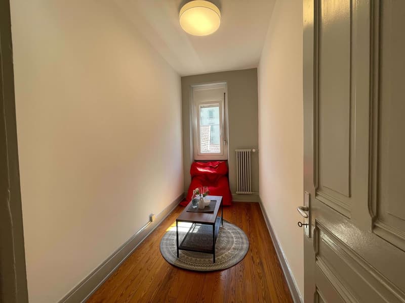 Your Next Chapter Starts Here - Furnished Room in a Top Location (17)