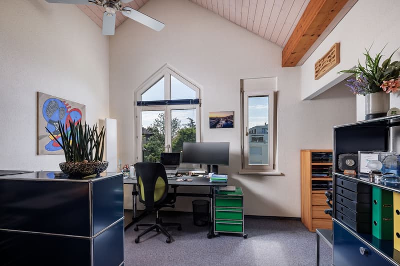 Grosszügige 6.5 Zimmer-Dachwohnung an bester Lage (7)