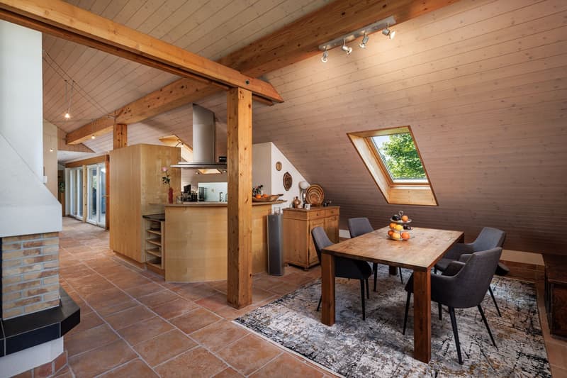 Grosszügige 6.5 Zimmer-Dachwohnung an bester Lage (2)