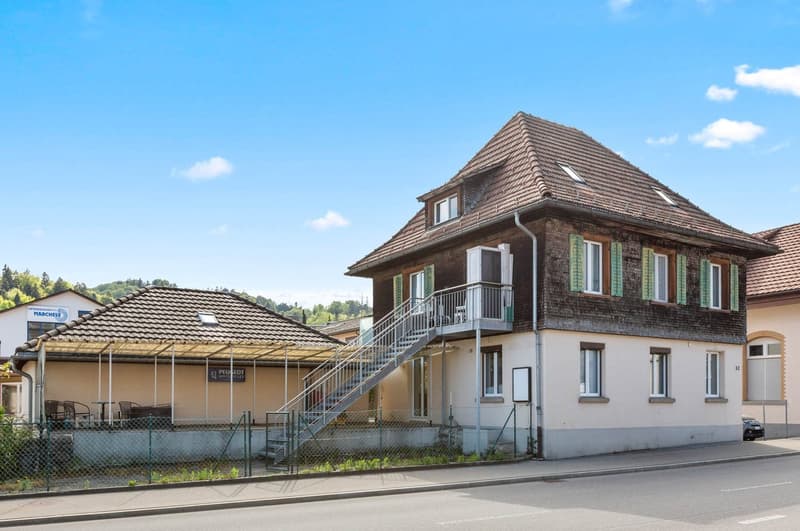 Wohn und Geschäftshaus in 8637 Laupen ZH (1)