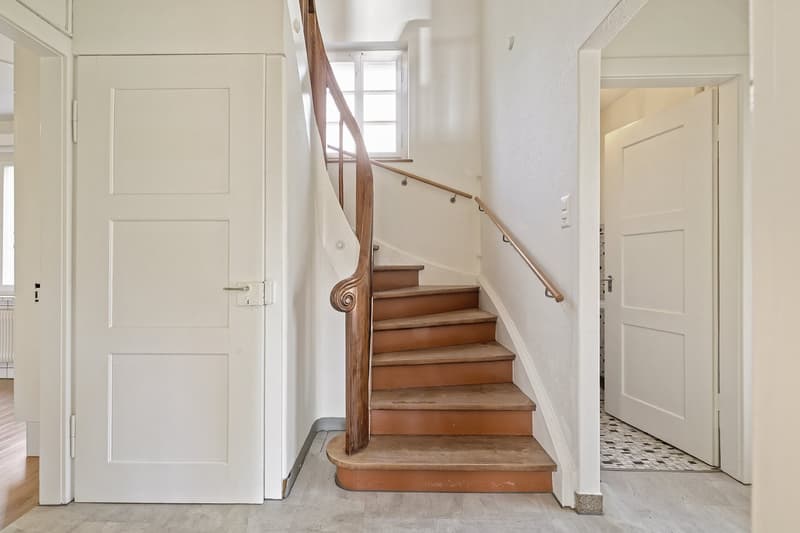 Familienparadies in Zürich Höngg – 5-Zimmer-Doppel-Einfamilienhaus mit grossem Sonnengarten (7)