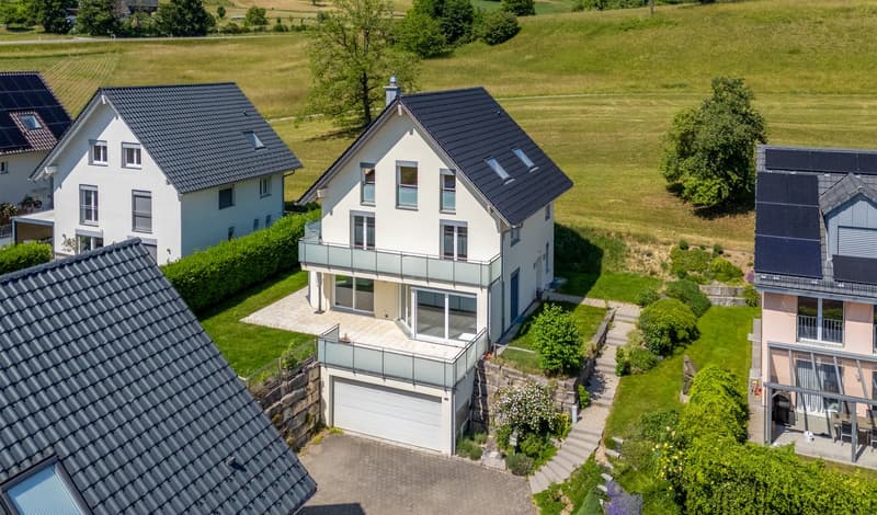 Freistehendes 5.5-Zimmer-Einfamilienhaus in Hüntwangen (1)