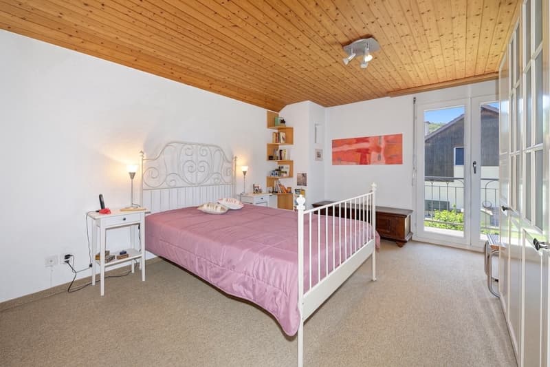 Charmantes Einfamilienhaus mit Pool und grossem Hobbyraum (7)