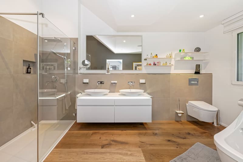 166 m² Wohnraum mit zwei Terrassen und freiem Blick ins Grüne (9)