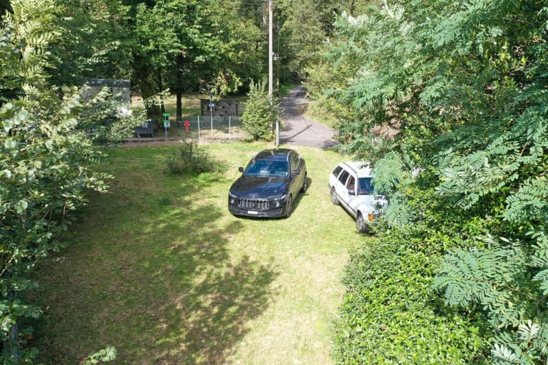 Ferienhaus auf grosser Baulandparzelle an ruhiger Lage mitten im Grünen (13)