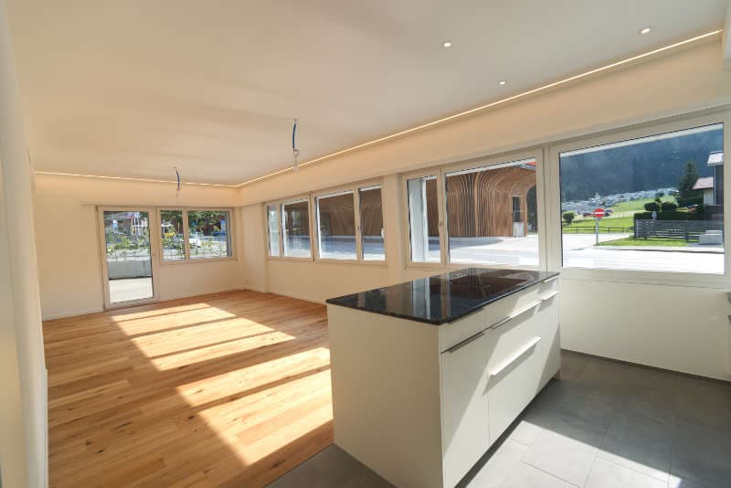 Moderne, neue Erstwohnung mit grossem Aussenplatz (3)