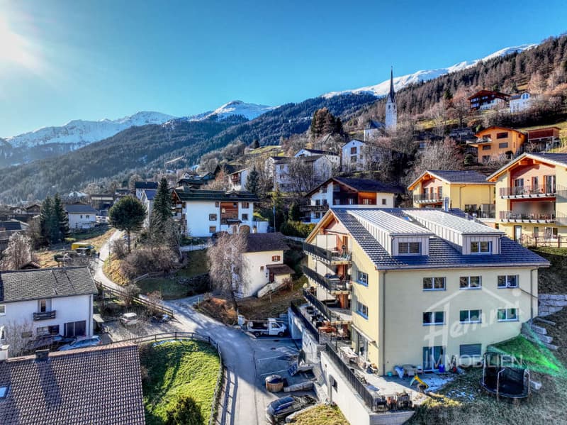Wunderschöne grosszügige Erstwohnung mit Aussicht (22)
