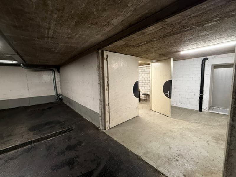 Archiv / Lagerraum / Werkstatt ca. 21 m2 mit Direktzugang aus Garage (4)