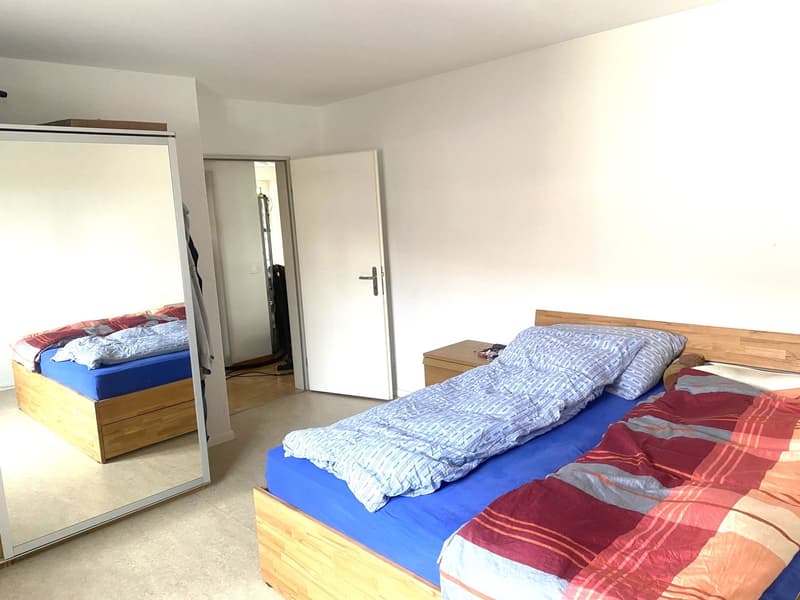 Gemütliche 3.5-Zimmer-Wohnung mit sonnigem Sitzplatz in Marthalen (3)
