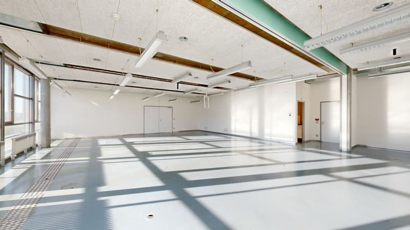 42.43 m² office space in the business park is looking for a new tenant (6)