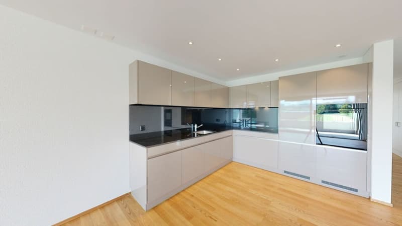 Exquisite 2.5 Zimmerwohnung am See (2)