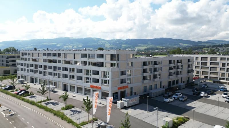 Schöne 2.5 Zimmerwohnung am See (1)
