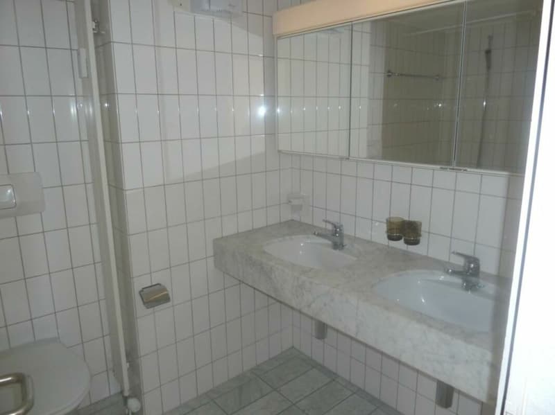 Helle 5.5 Zimmer Maisonette Wohnung mitten in der Stadt - befristet bis 31.03.2027 (10)