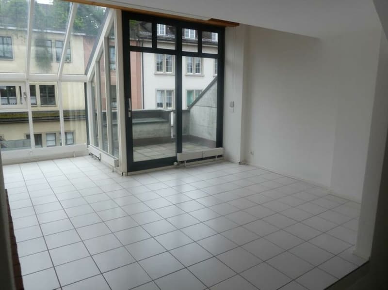 Helle 5.5 Zimmer Maisonette Wohnung mitten in der Stadt - befristet bis 31.03.2027 (6)