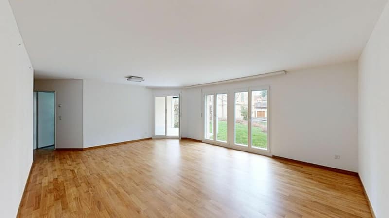 Sitzplatz-Wohnung in Seenähe (2)