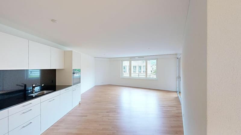 Schöne helle Wohnung (2)