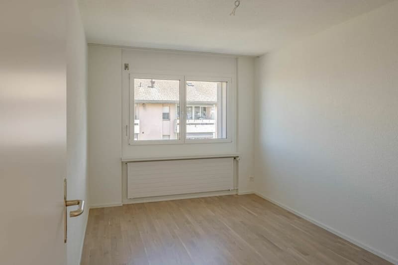 Moderne 4.5 Zimmer-Wohnung (8)