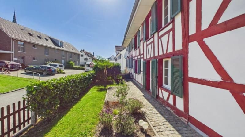 Viele Nutzungsmöglichkeiten mit 7.5 - Zimmer (2)