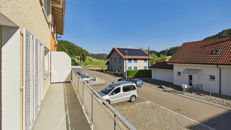 Doppeleinfamilienhaus mit 5.5 - Zimmer (1)