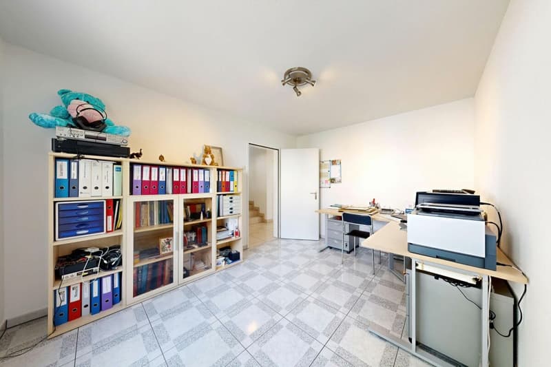 6.5 Zimmer Eckhaus in Schlieren (15)